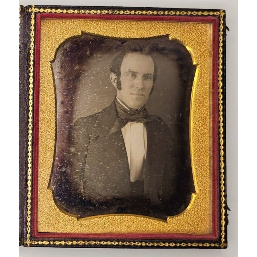 1/4th Plate Daguerreotype Of A Man In A Full Union Case